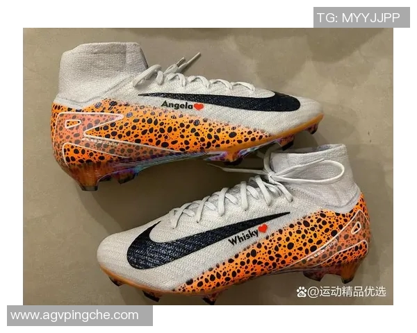 球星近期穿着的顶级足球鞋推荐与分析